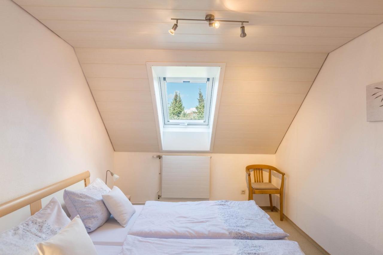 Ferienwohnung Zum Seeblick Онинген Екстериор снимка