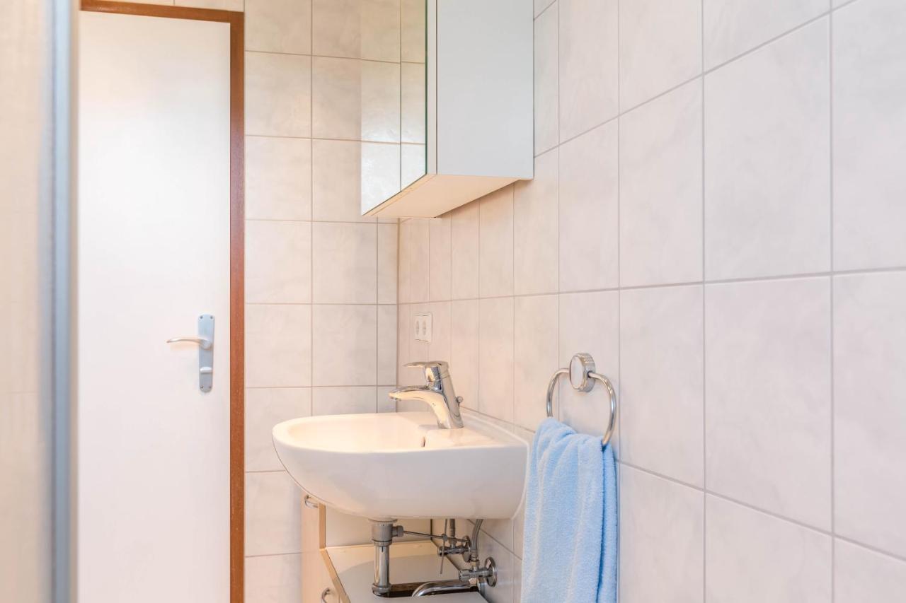 Ferienwohnung Zum Seeblick Онинген Екстериор снимка