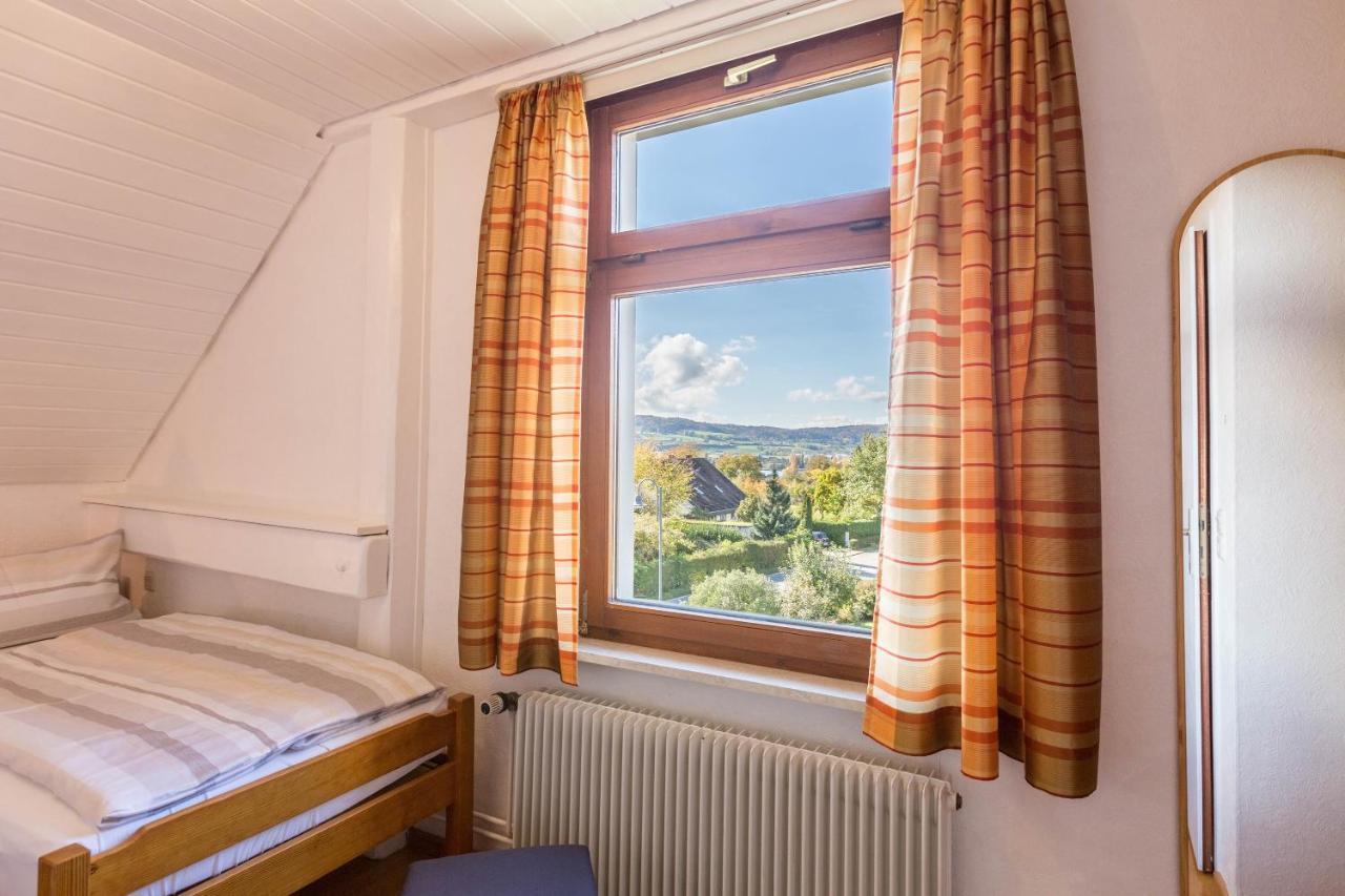 Ferienwohnung Zum Seeblick Онинген Екстериор снимка